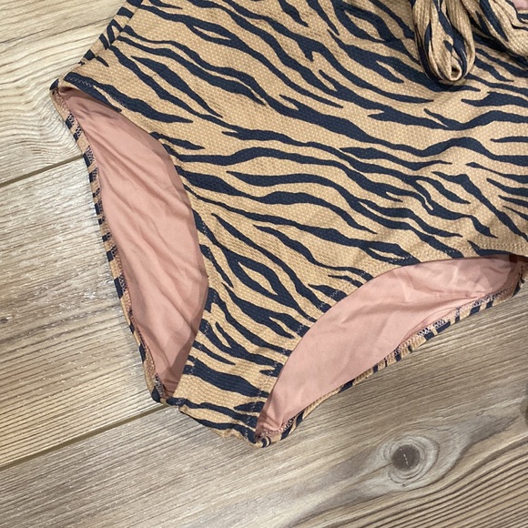 NWT Aerie animal print bathing suit full coverage Size Small - Picture 3 of 7
